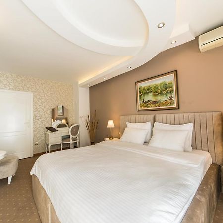 Garni Hotel President De Luxe Kragujevac Exterior foto