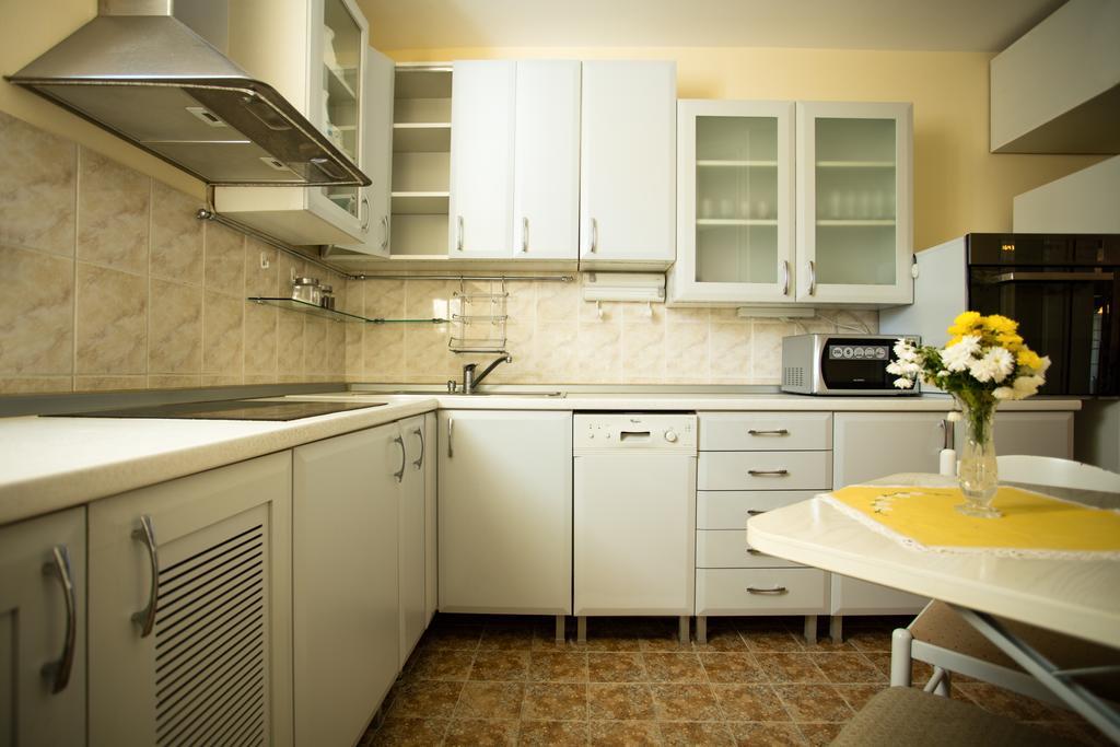 Garni Hotel President De Luxe Kragujevac Quarto foto