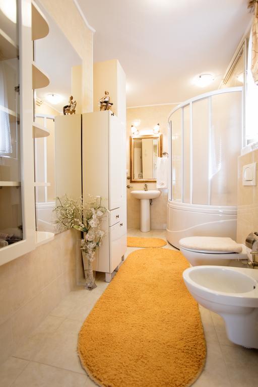 Garni Hotel President De Luxe Kragujevac Quarto foto