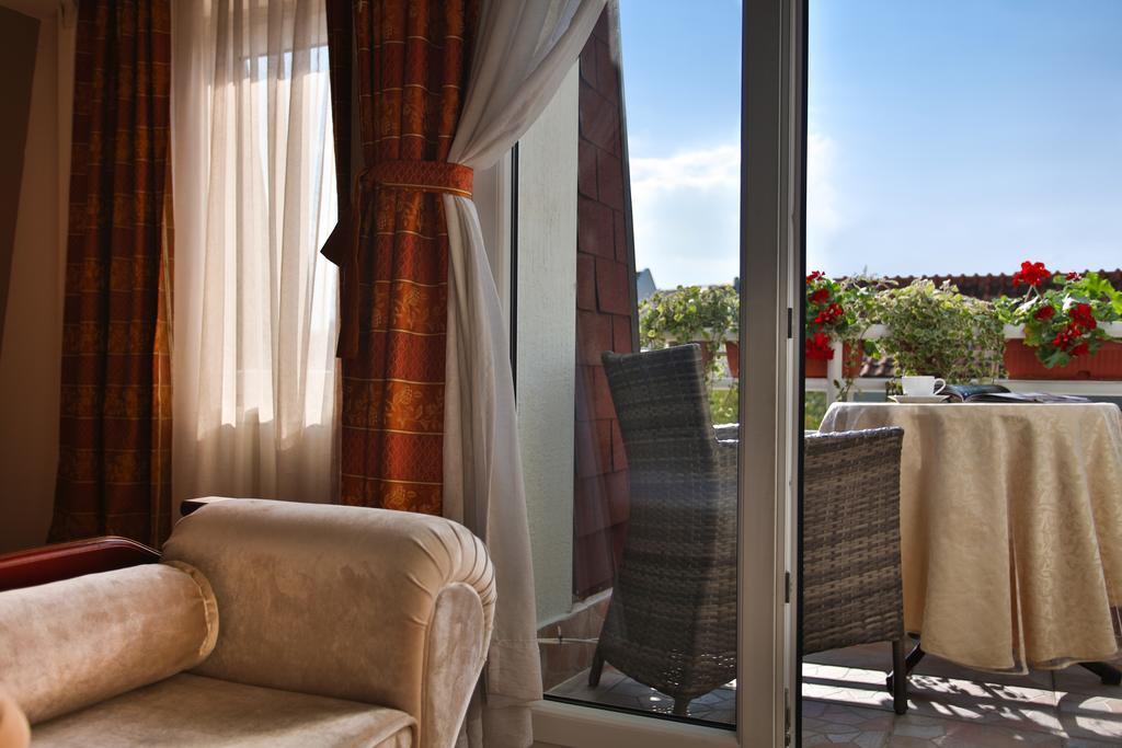 Garni Hotel President De Luxe Kragujevac Quarto foto
